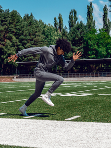 Conjunto con capucha para hombre antracita Bolf D003